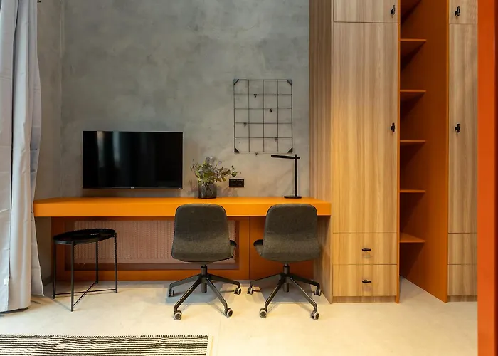 Homewell Orange Soft Lofts بوزنان