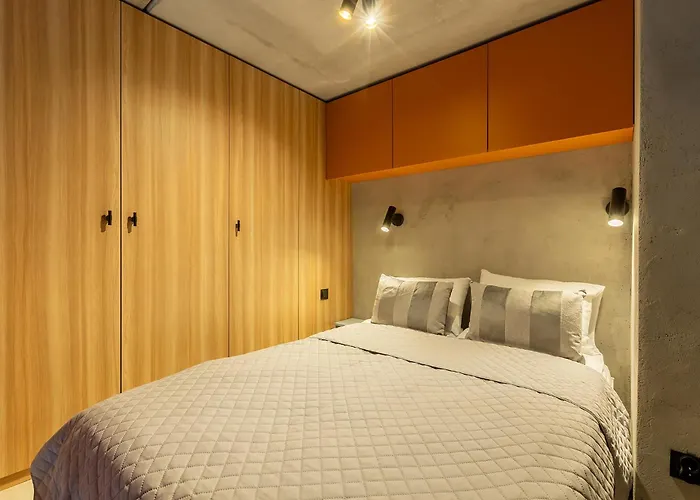 Homewell Orange Soft Lofts بوزنان